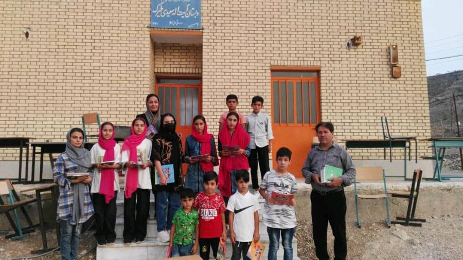 برنامه اهدا کتاب اهدا دانایی به روستاهای فاقد کتابخانه به همت دوستداران کتاب کتابخانه شهید لاجوردی